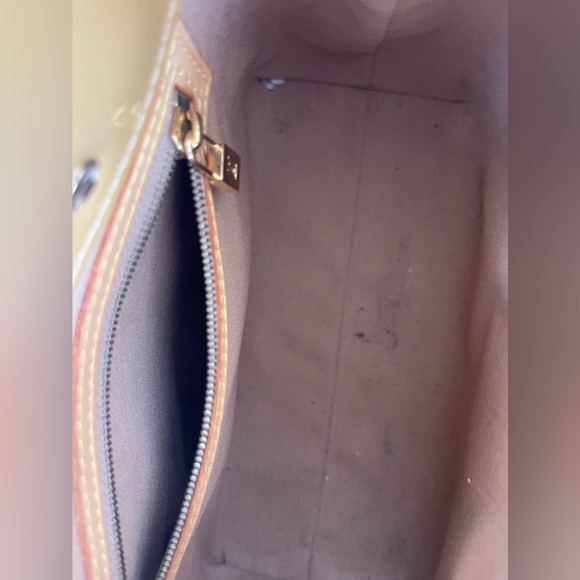 Authentic Louis Vuitton Reade PM - Picture 7 of 10